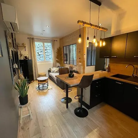 Rénové Au Calme Belle Vue Appartement *